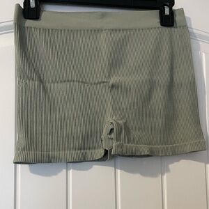Aritzis Sunday best ribbed shorts